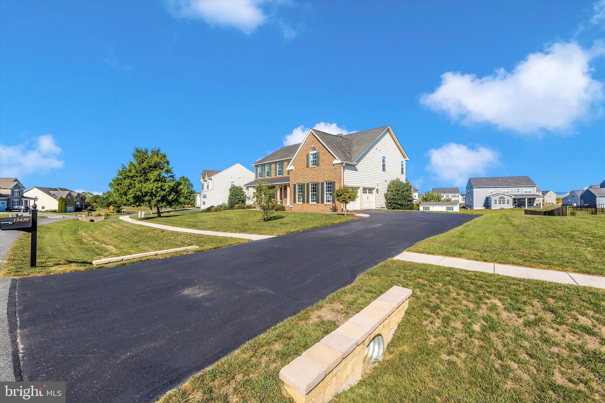 ELMWOOD FARM - Residential