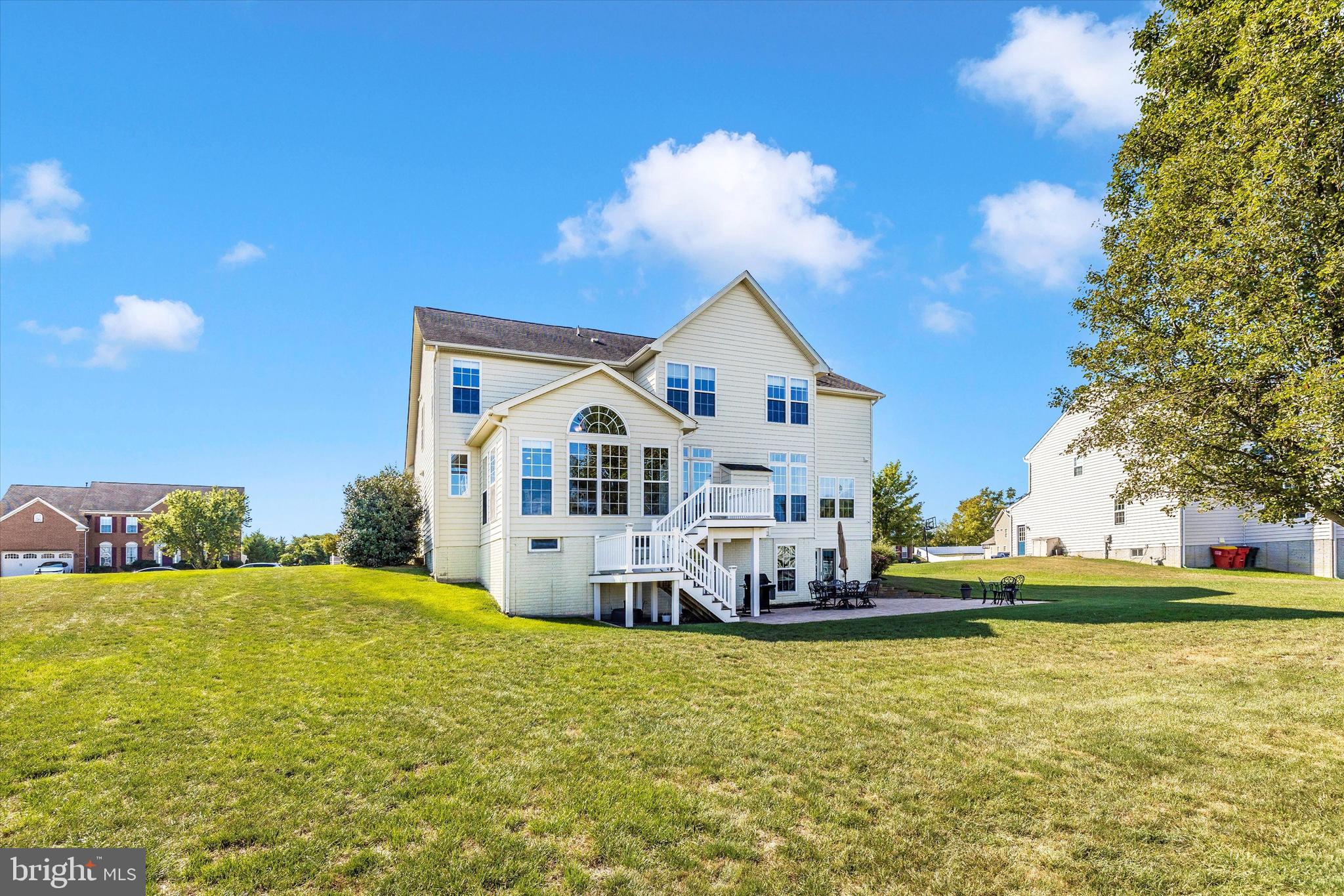 ELMWOOD FARM - Residential