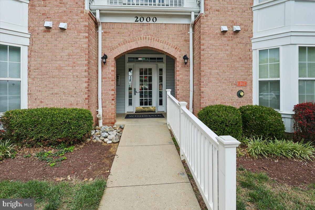 2000 PHILLIPS TERRACE 9