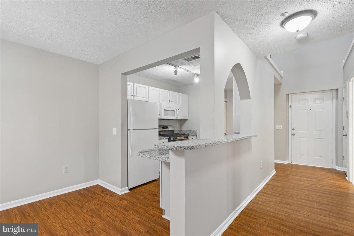 2000 PHILLIPS TERRACE 9