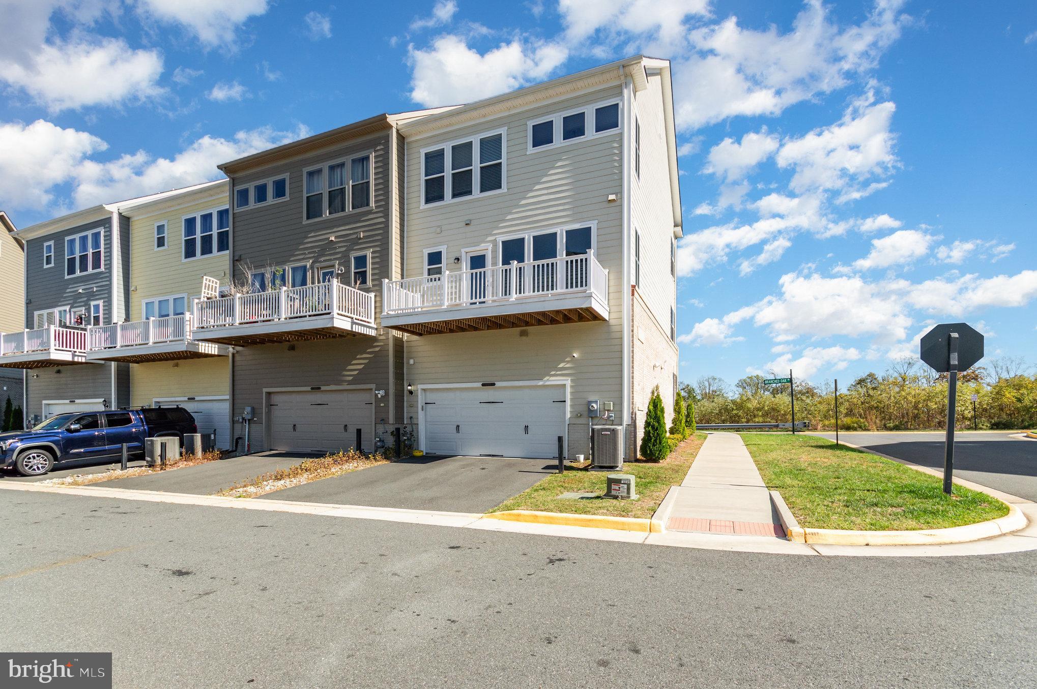 POTOMAC SHORES - Residential Lease