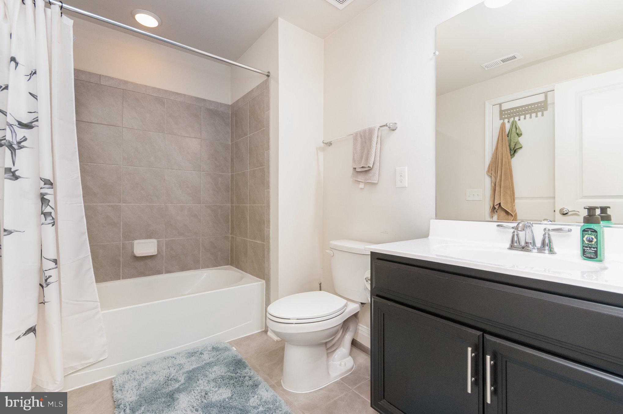 POTOMAC SHORES - Residential Lease