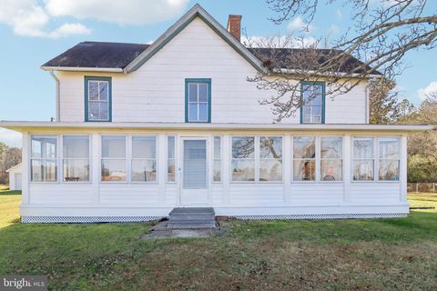 1475 CHILTON ROAD MONTROSS VA 22520