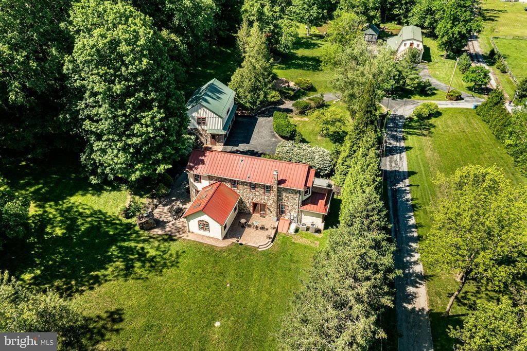 Photo of 186 Bragg Hill Road, WEST CHESTER, PA 19382 (MLS # PACT2098862)