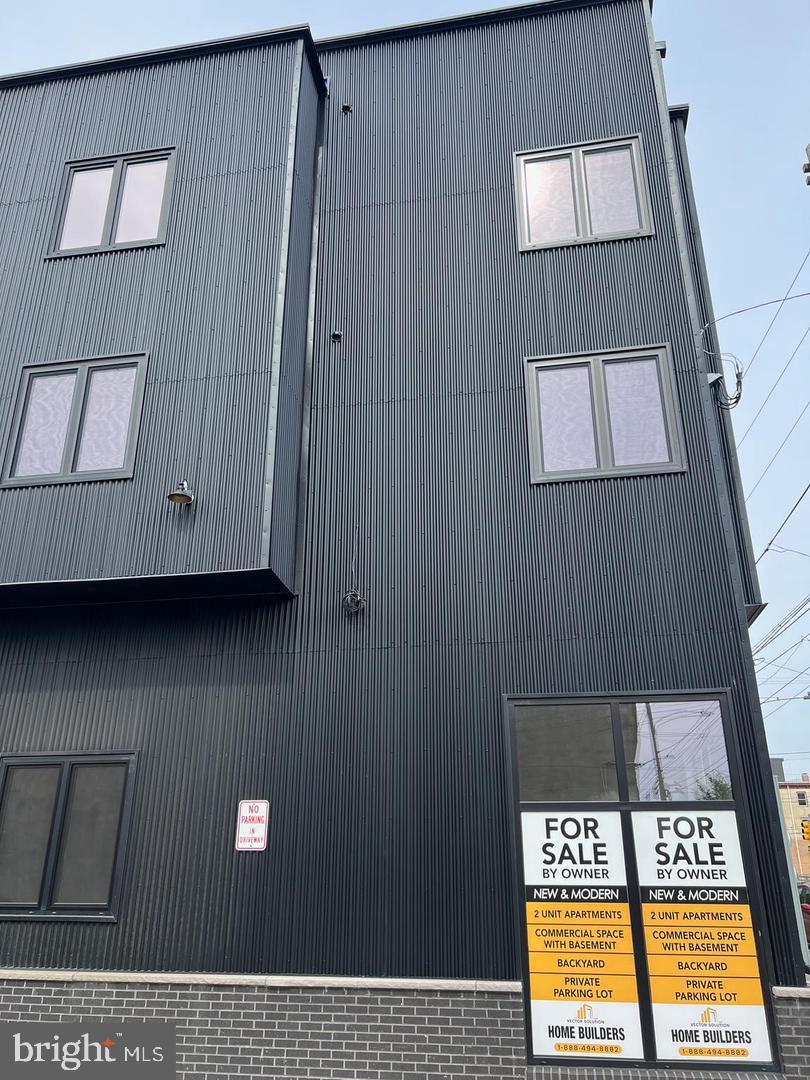 OLDE KENSINGTON - Commercial Sale