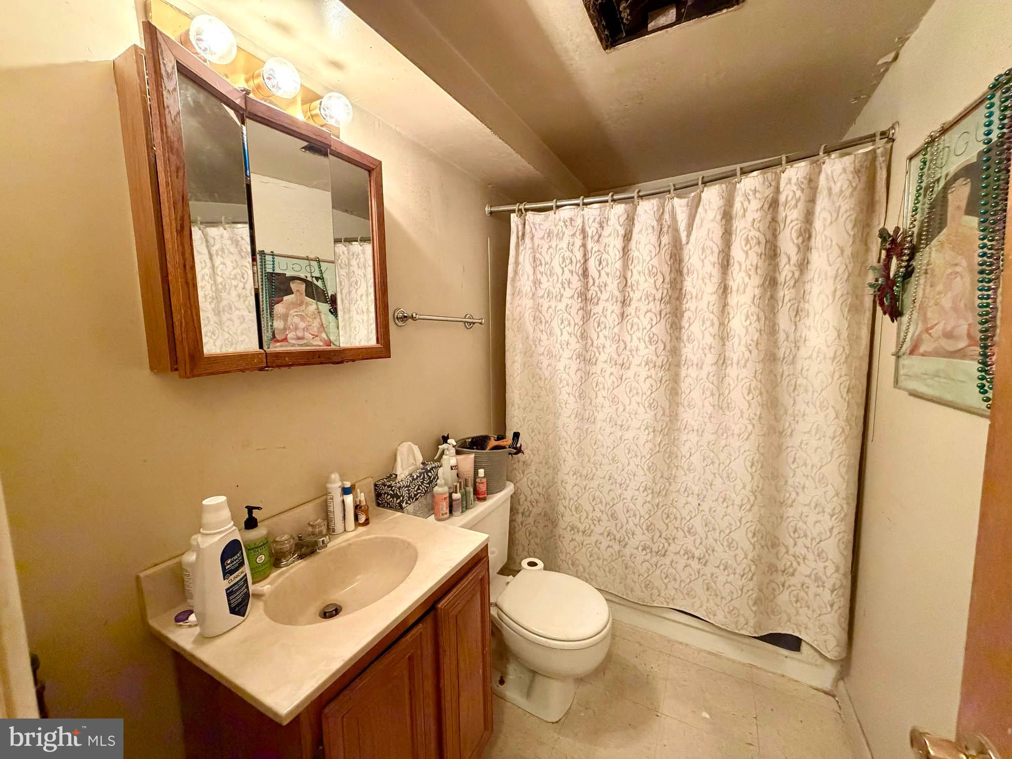 FEDERAL HILL HISTORIC DISTRICT - Commercial Sale