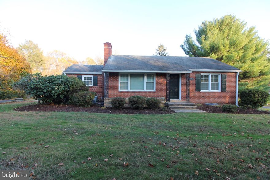 Well maintained 2 bedroom, 2 level home just off Braddock rd that is ready for its next resident. This home features completely new flooring on both levels. Wood LVP on the main and lower level is complimented by comfortable carpets that were just replaced in the bedrooms and on the stairs. The kitchen is great to cook in with ample free space, granite counters and hardwood cabinets. The fireplace is decorative and adds lots of charm to the large living room, that also features built in shelving for smart storage. Downstairs has a great work from home space, den, or other flex needs. Lots of storage also! Easy to park in the circular driveway. Landlord will maintain grass, and hvac. Professionally managed. Min credit 630, annual income 35x the monthly rent, no bankruptcy, foreclosure, eviction prior 7 years, and no outstanding collections.