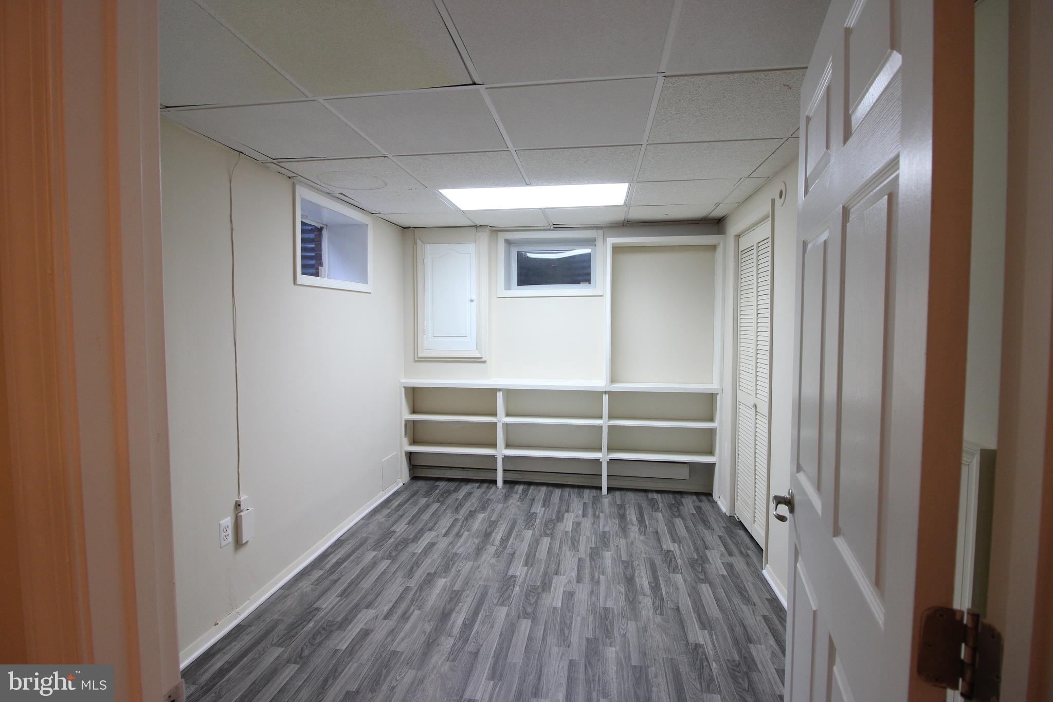 FAIRFAX - Residential Lease