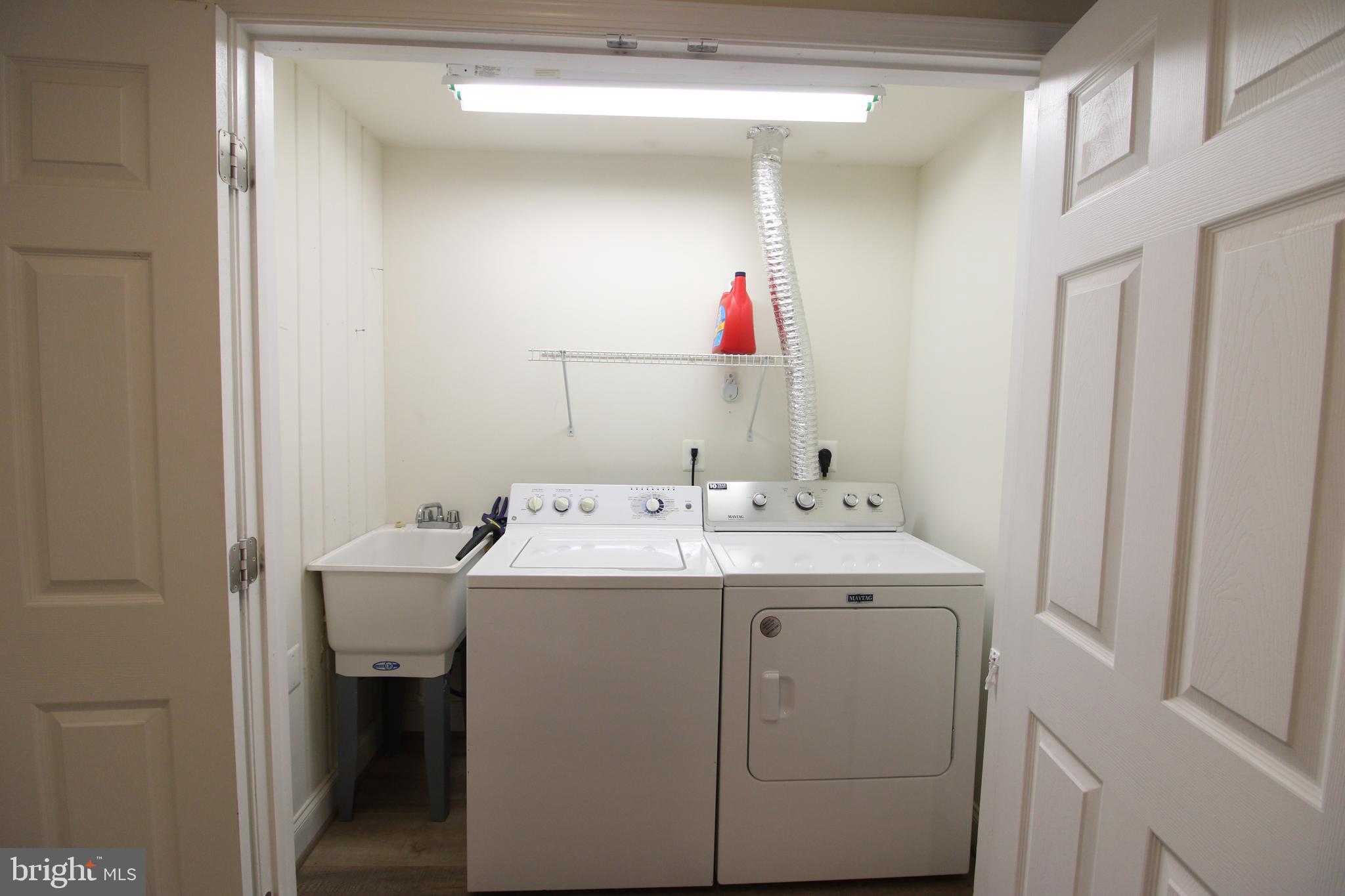 FAIRFAX - Residential Lease