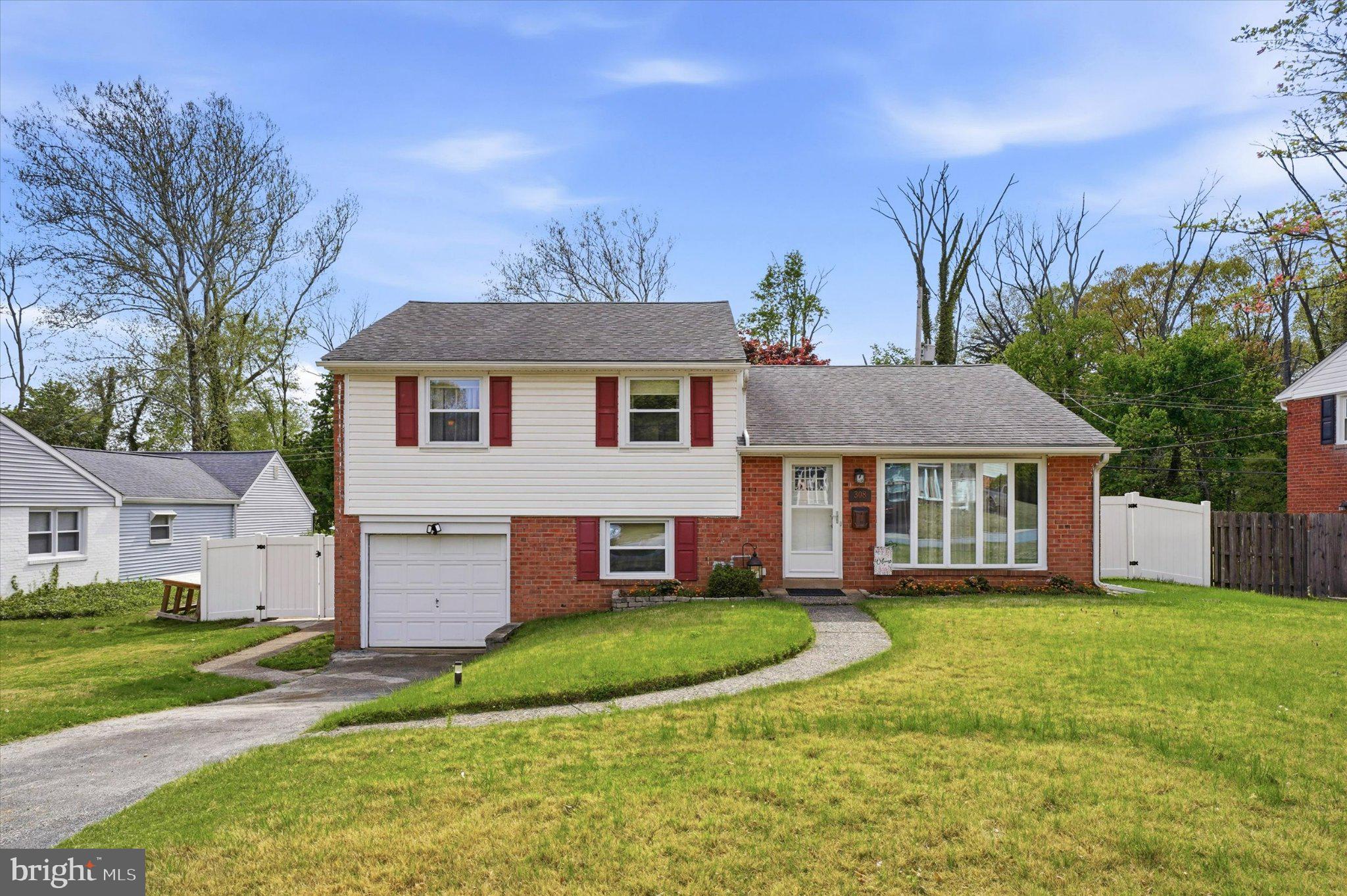 MARY DELL FARMS - Residential