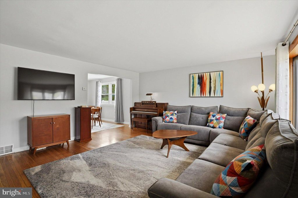 Photo of 308 Lewis Road, SPRINGFIELD, PA 19064 (MLS # PADE2113464)