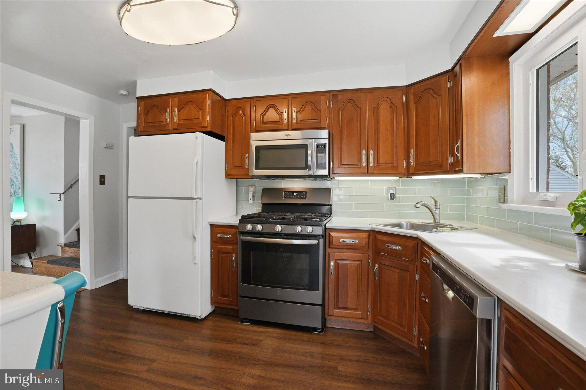 MARY DELL FARMS - Residential