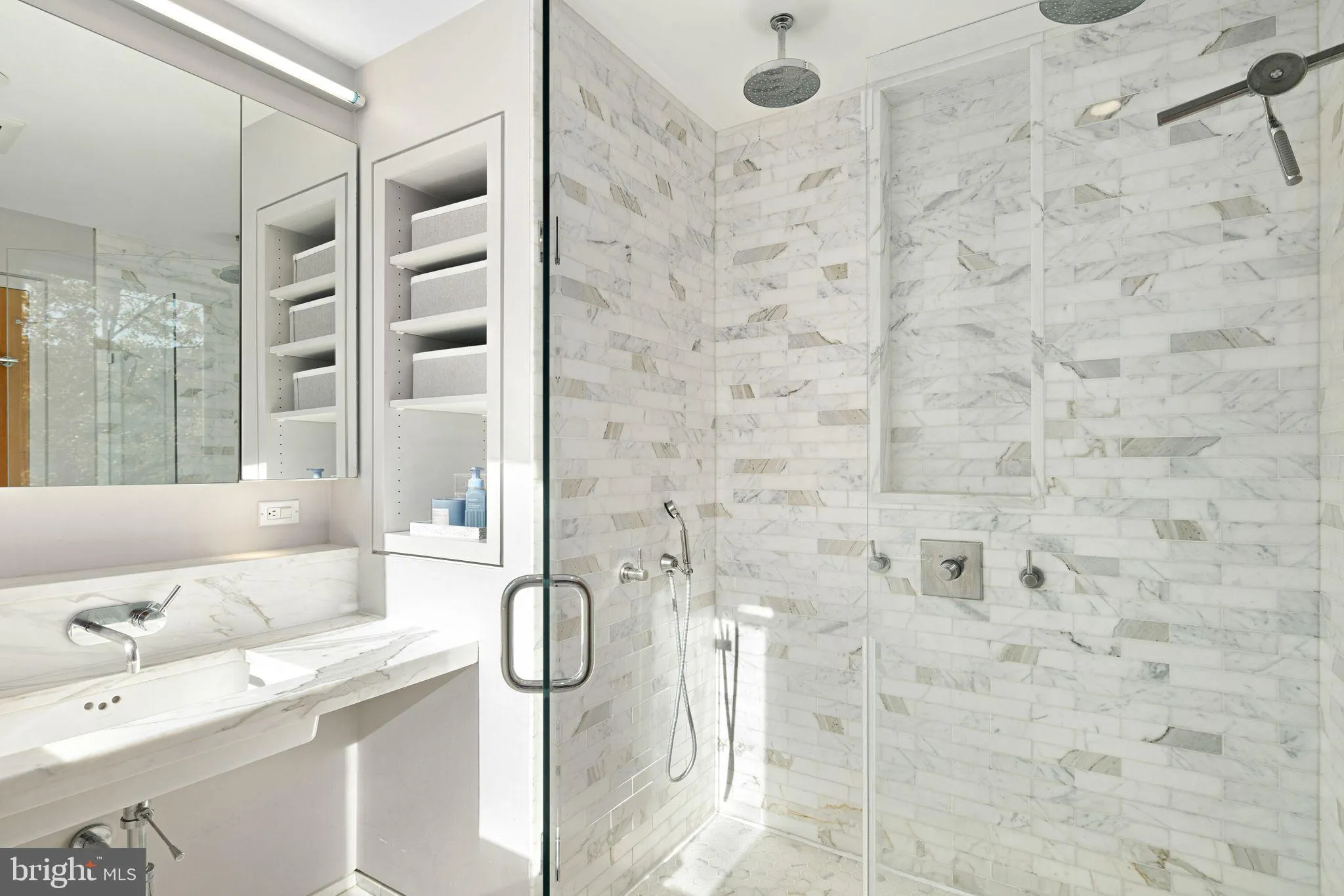 Philadelphia, Pennsylvania 19130, United States, 4 Bedrooms Bedrooms, ,3 BathroomsBathrooms,Residential,Pending,132604