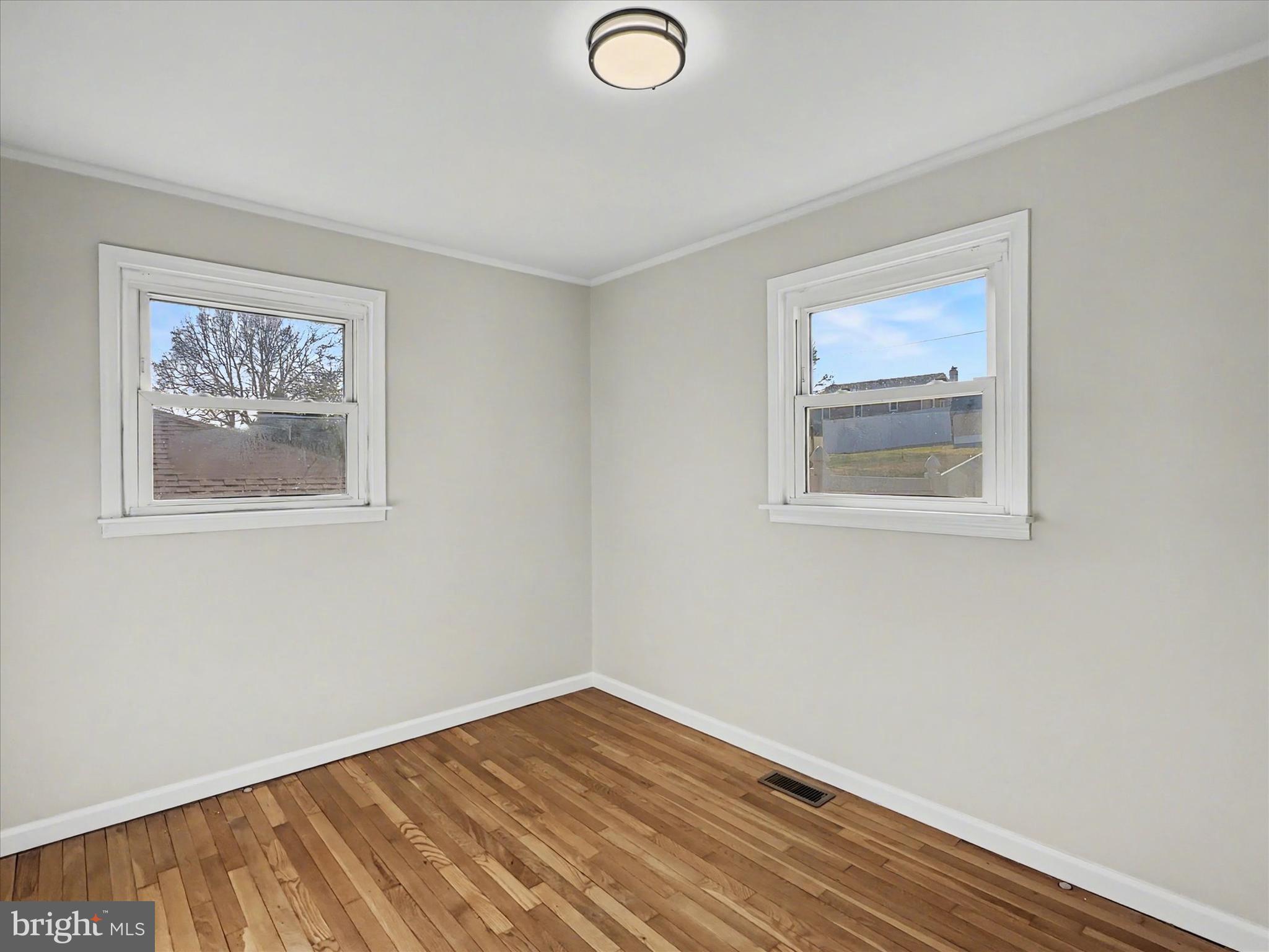 WINDSOR TWP - Residential