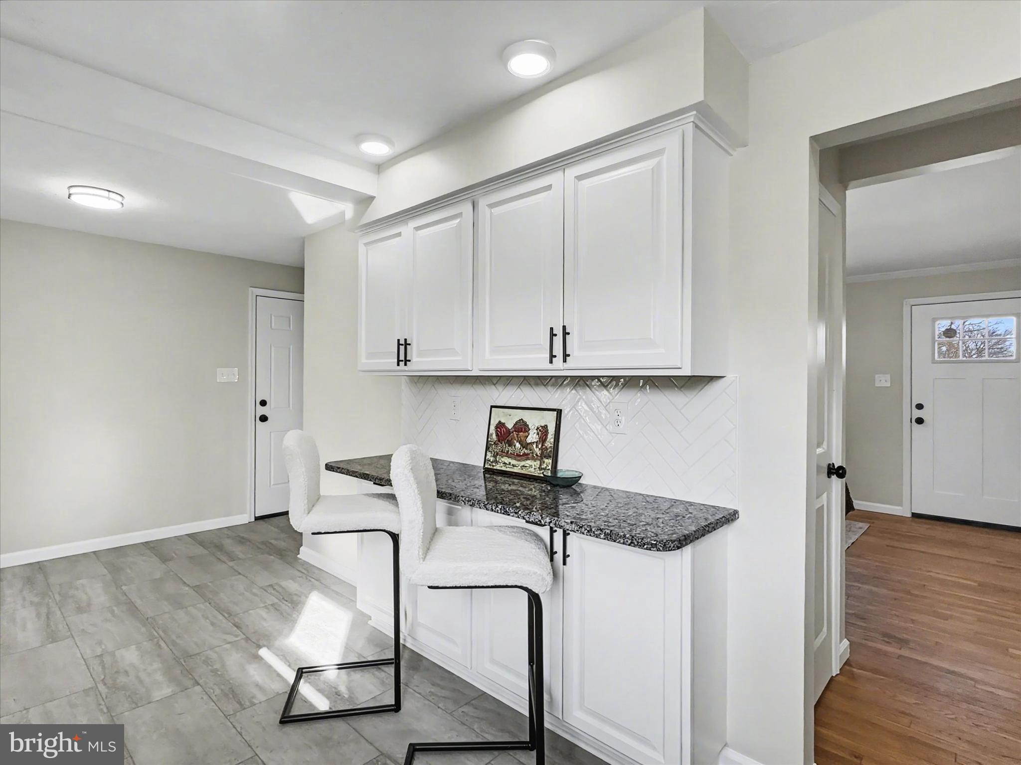 WINDSOR TWP - Residential