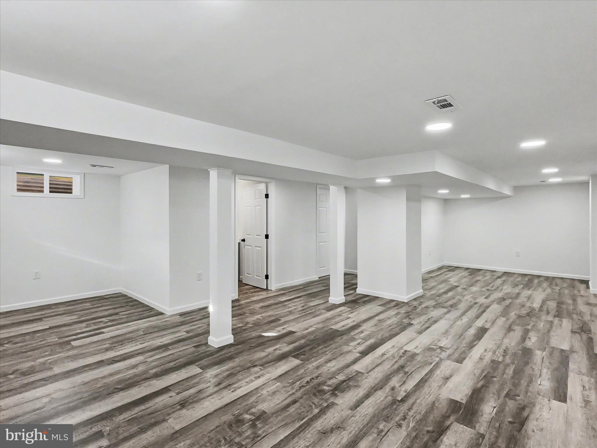 WINDSOR TWP - Residential