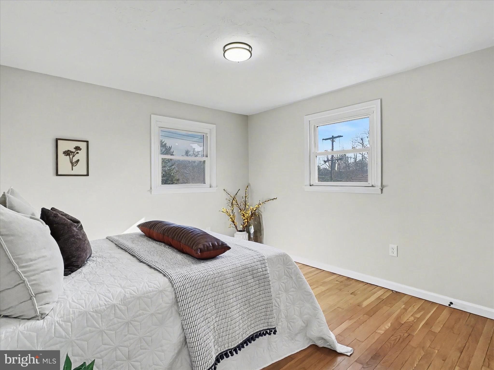 WINDSOR TWP - Residential