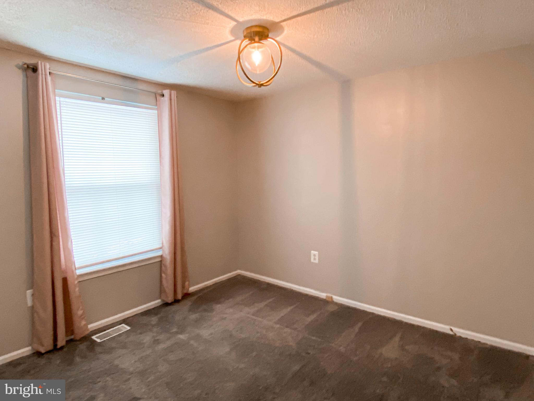 CHURCHILL TOWN SECTOR - Residential Lease