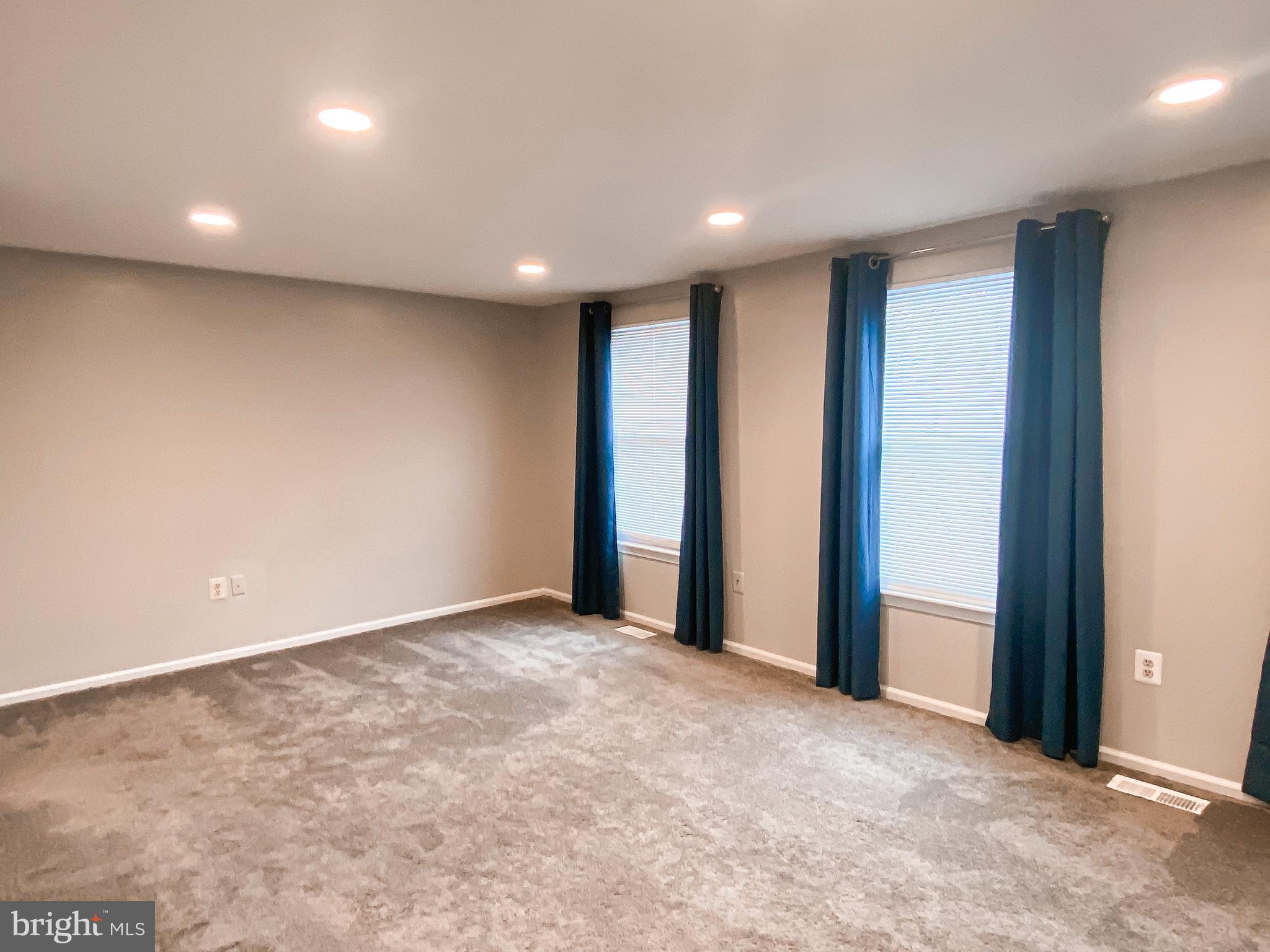 CHURCHILL TOWN SECTOR - Residential Lease