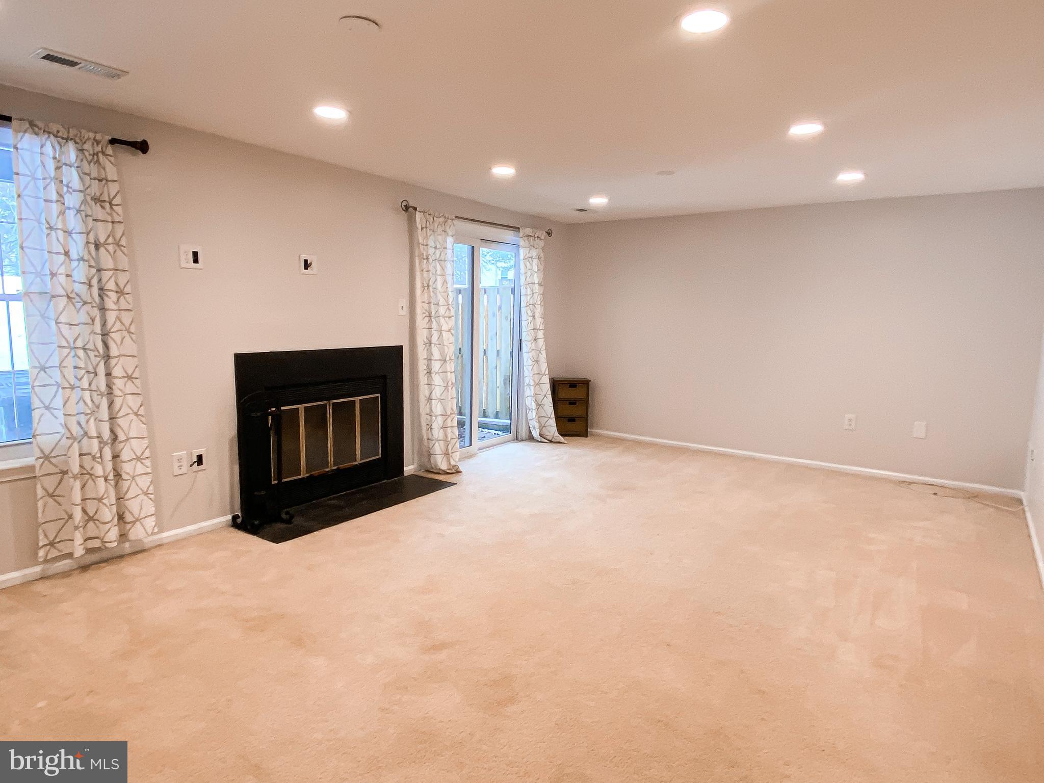 CHURCHILL TOWN SECTOR - Residential Lease