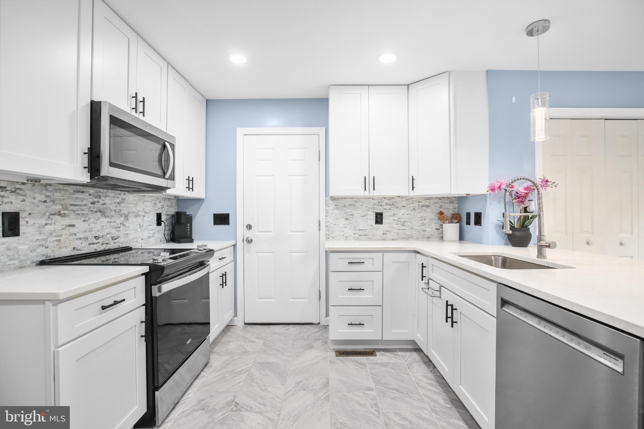 101 MONTICELLO CIRCLE