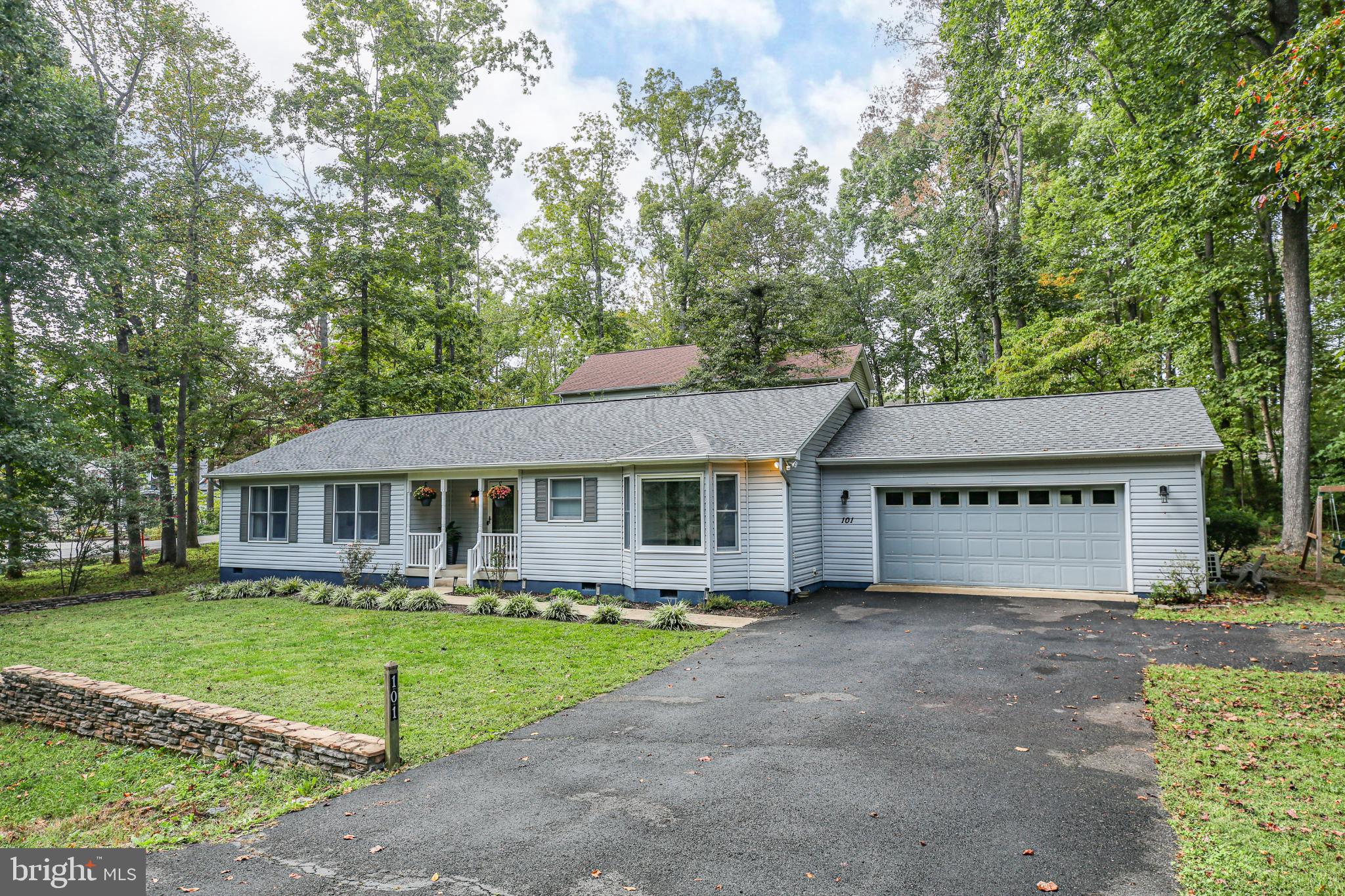 101 MONTICELLO CIRCLE