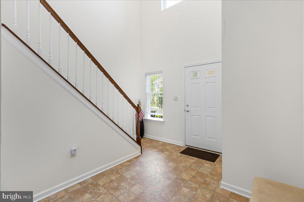 28 ROCKINGHAM WAY