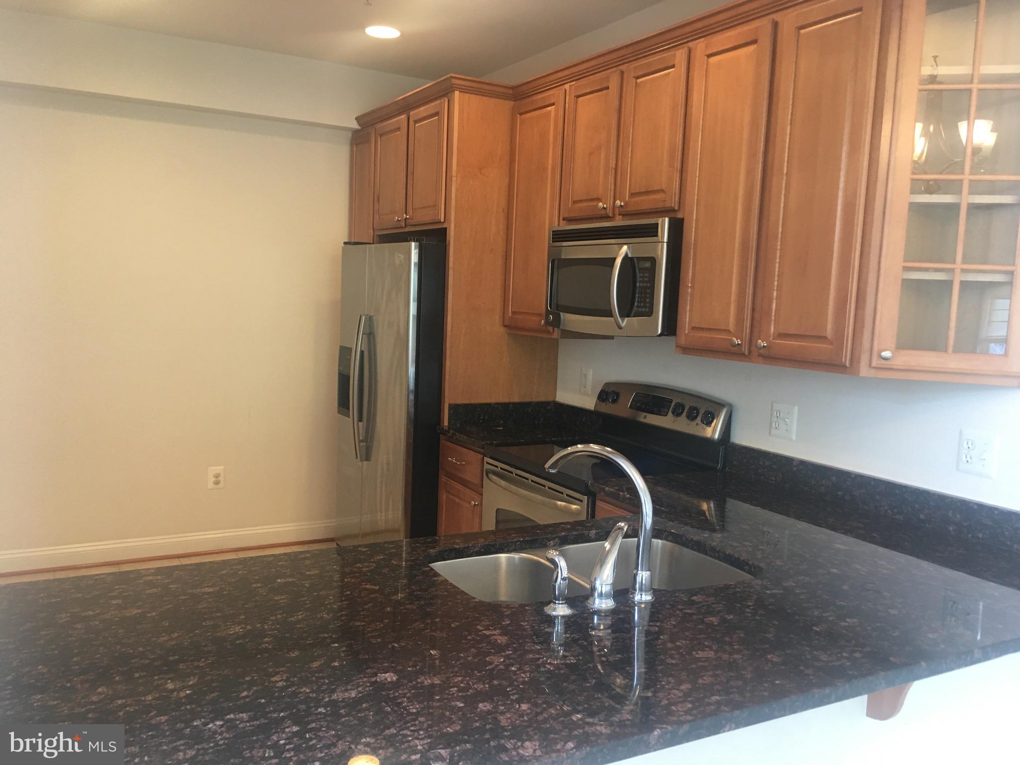 CENTENNIAL COMMONS - Residential Lease