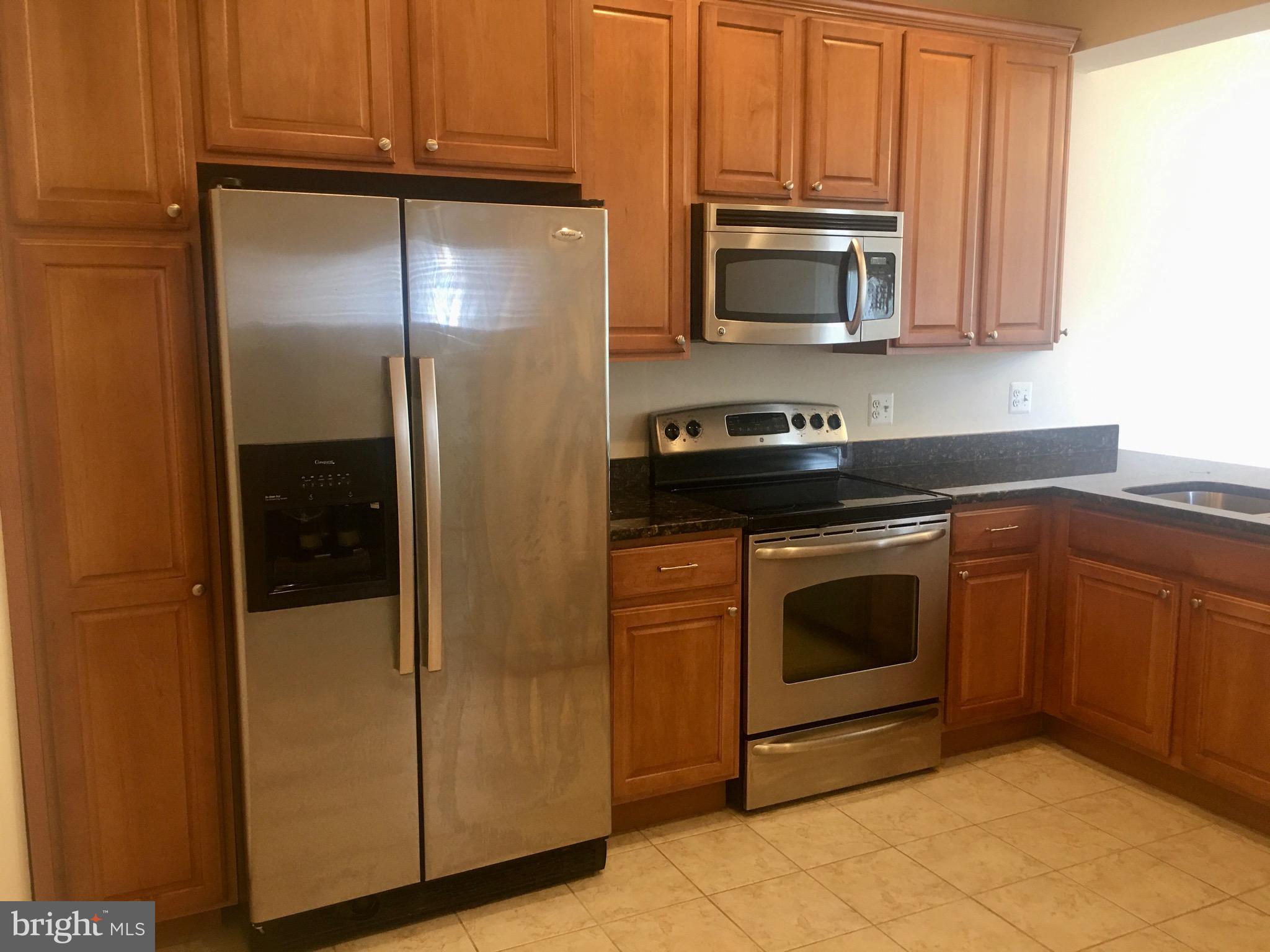 CENTENNIAL COMMONS - Residential Lease