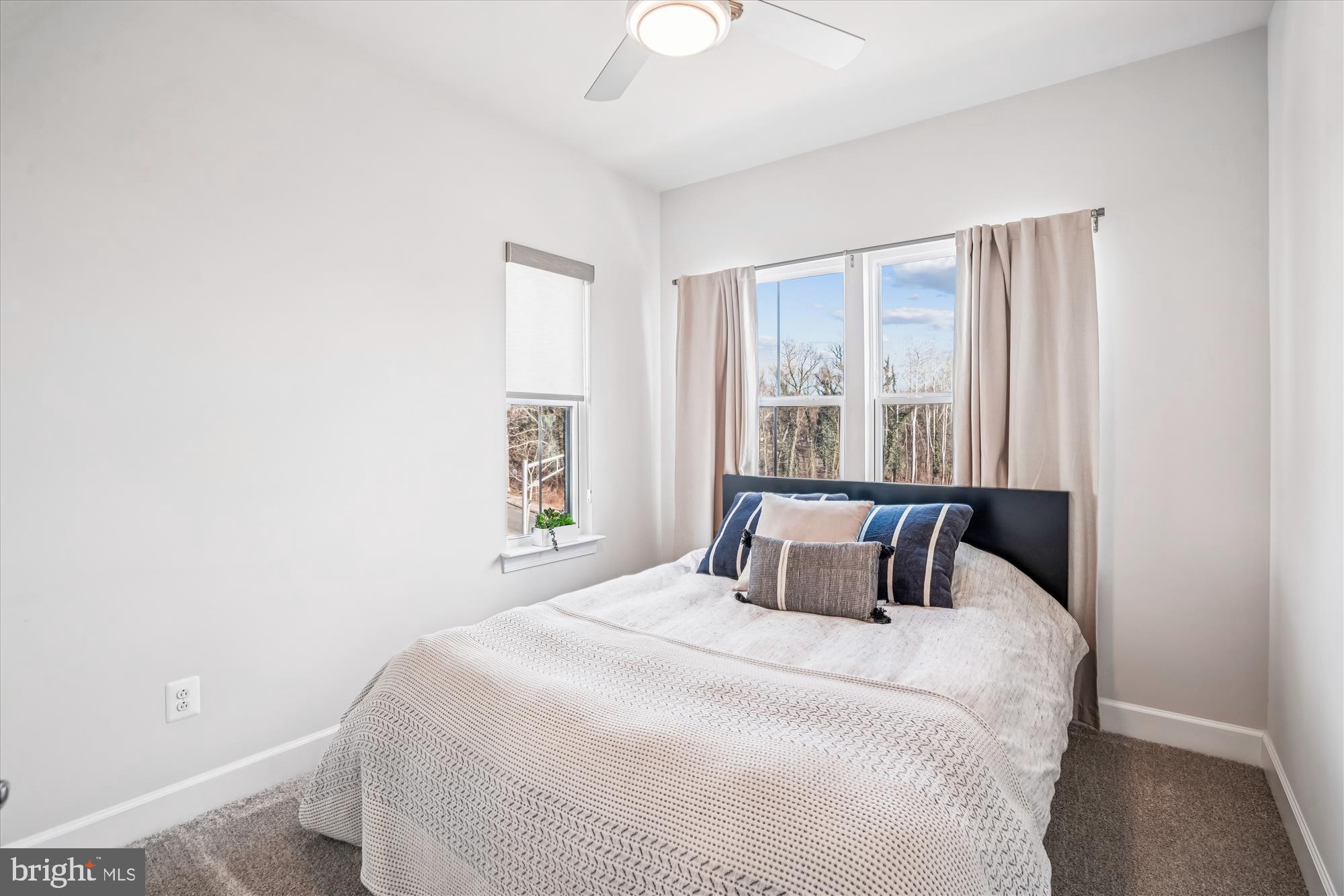 GATEWAY WEST - Residential