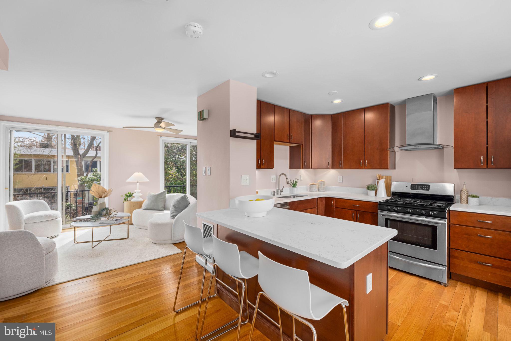 320 G STREET SW