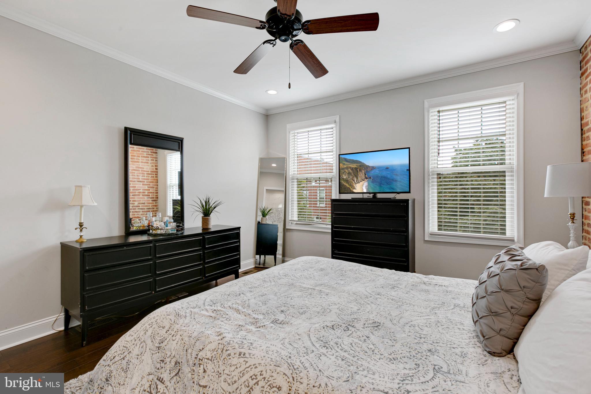 HIGHLANDTOWN - Residential