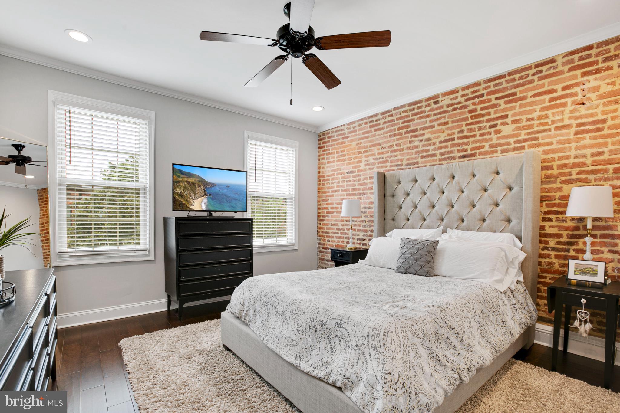 HIGHLANDTOWN - Residential