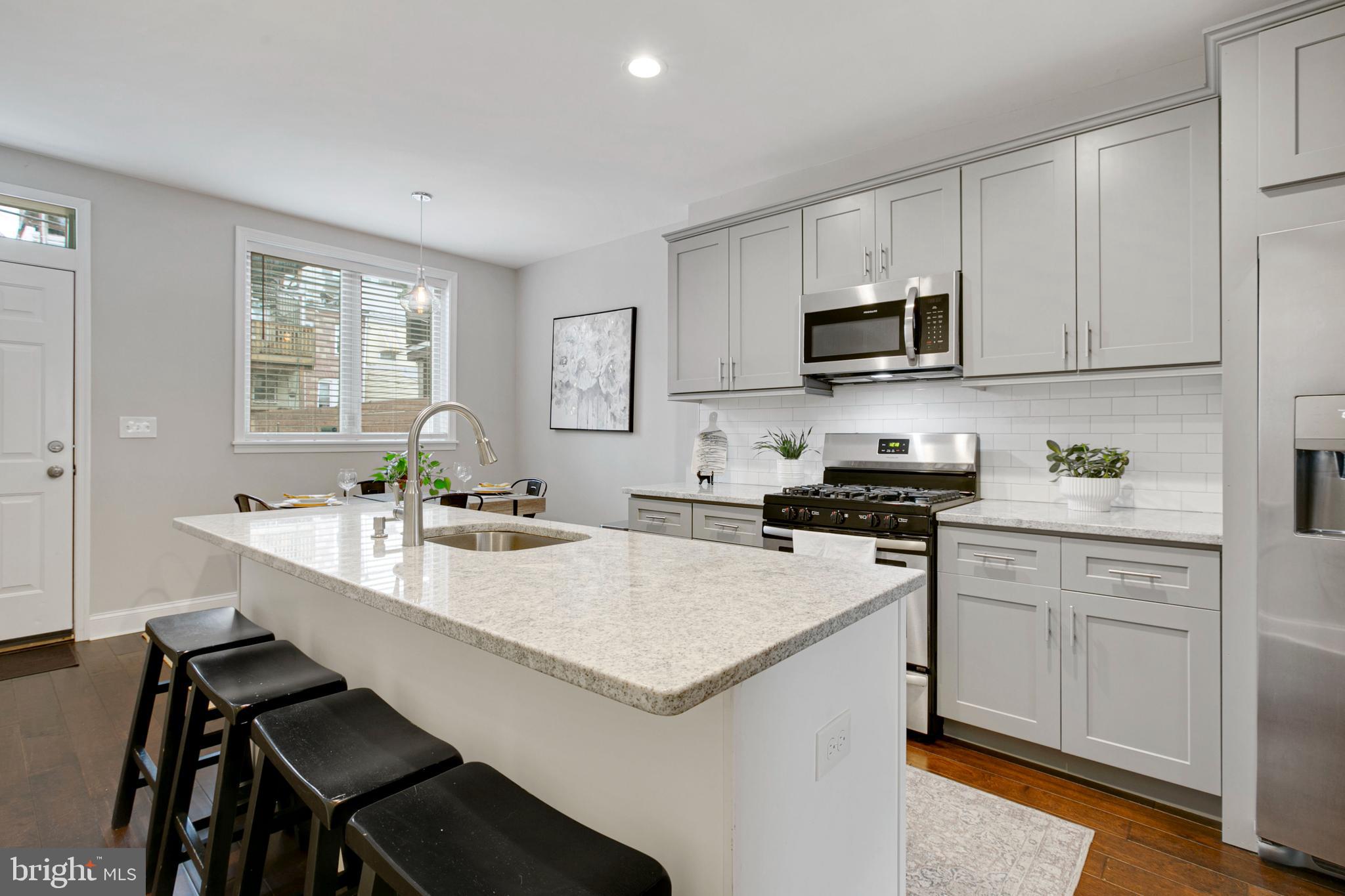 HIGHLANDTOWN - Residential