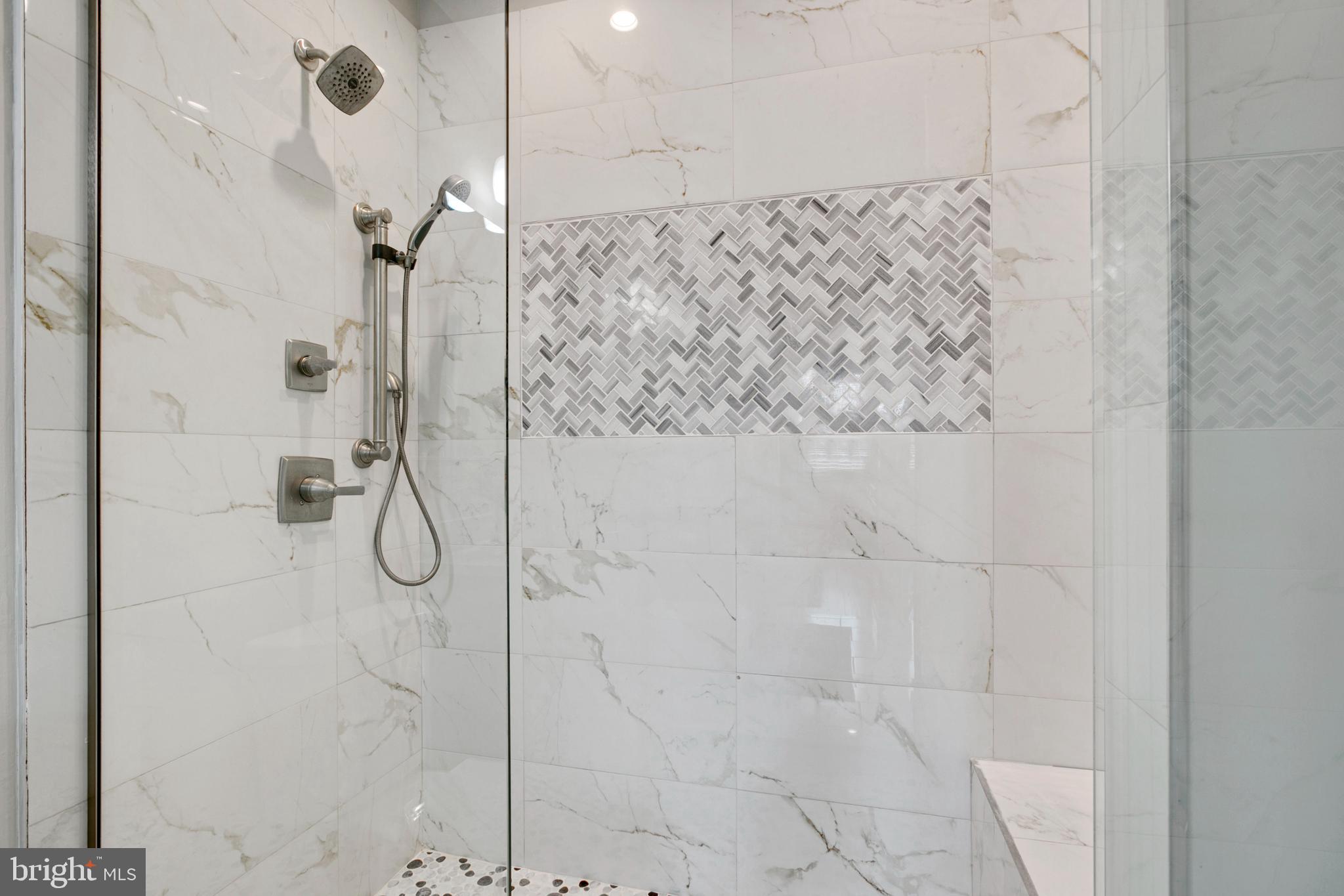 HIGHLANDTOWN - Residential