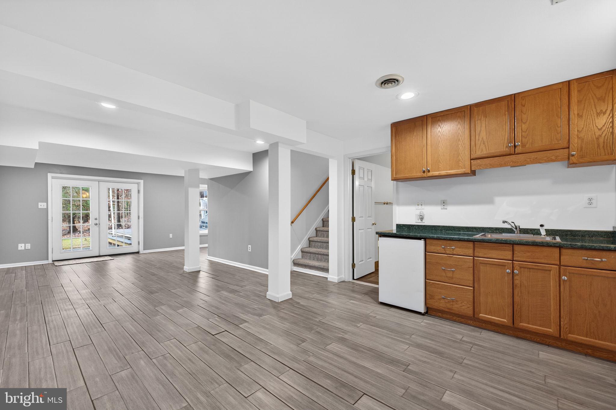 GATE POST ESTATES - Residential