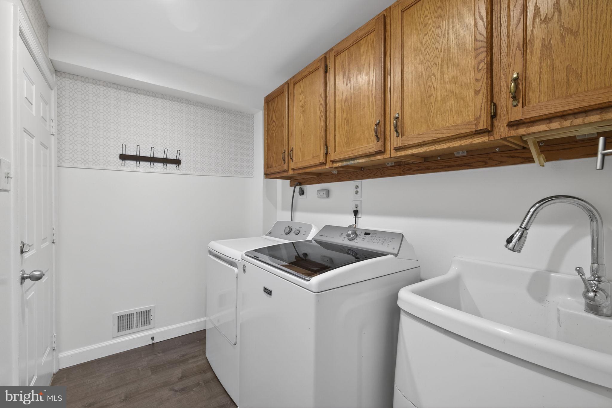 GATE POST ESTATES - Residential