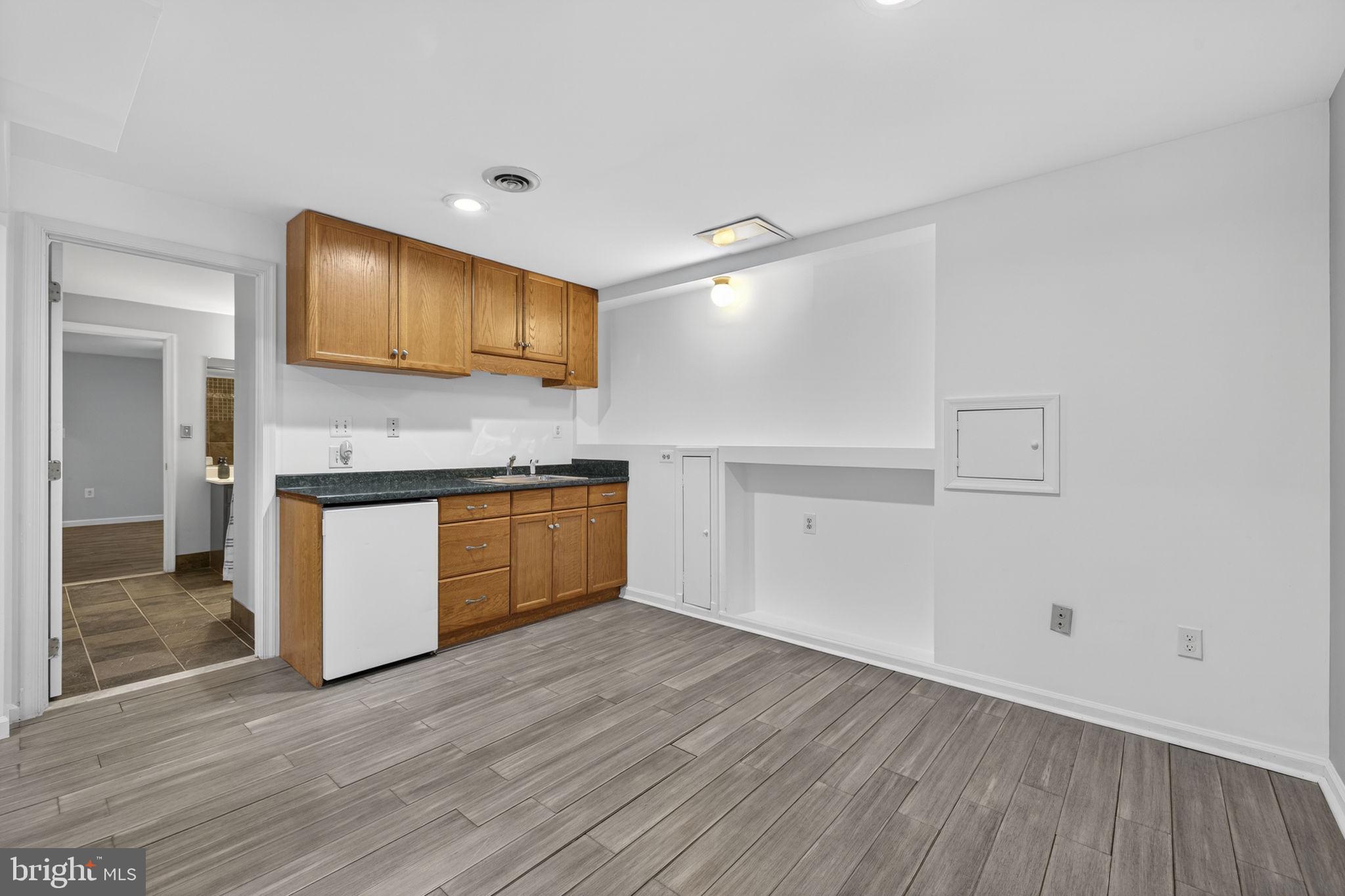 GATE POST ESTATES - Residential