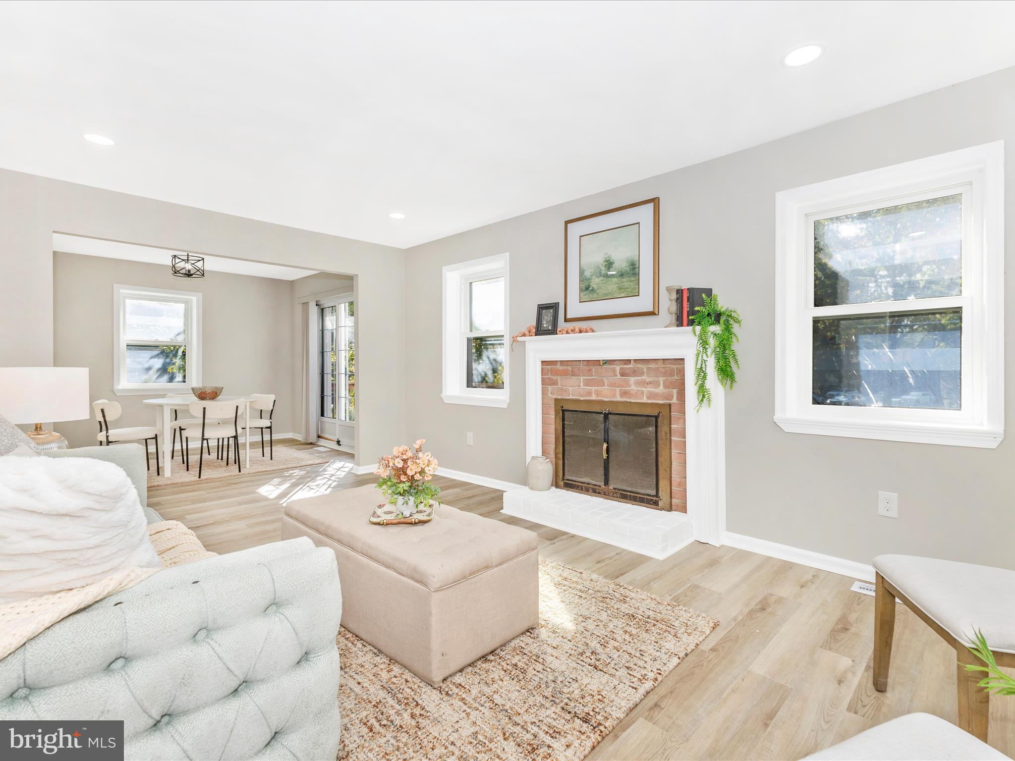 8915 BLADE GREEN LANE