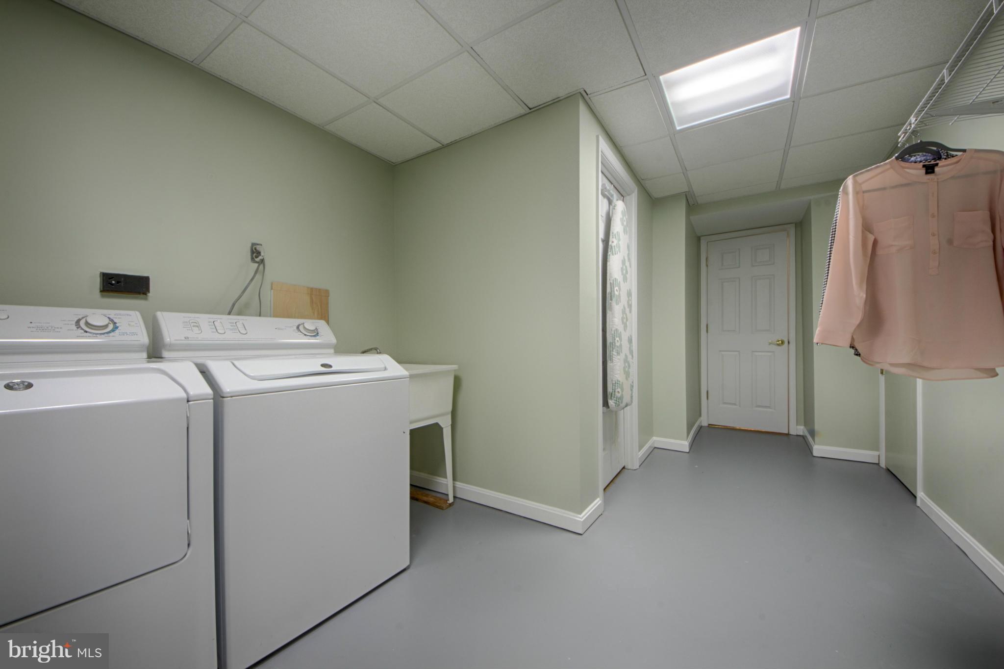 ASHBURN FARM - Residential