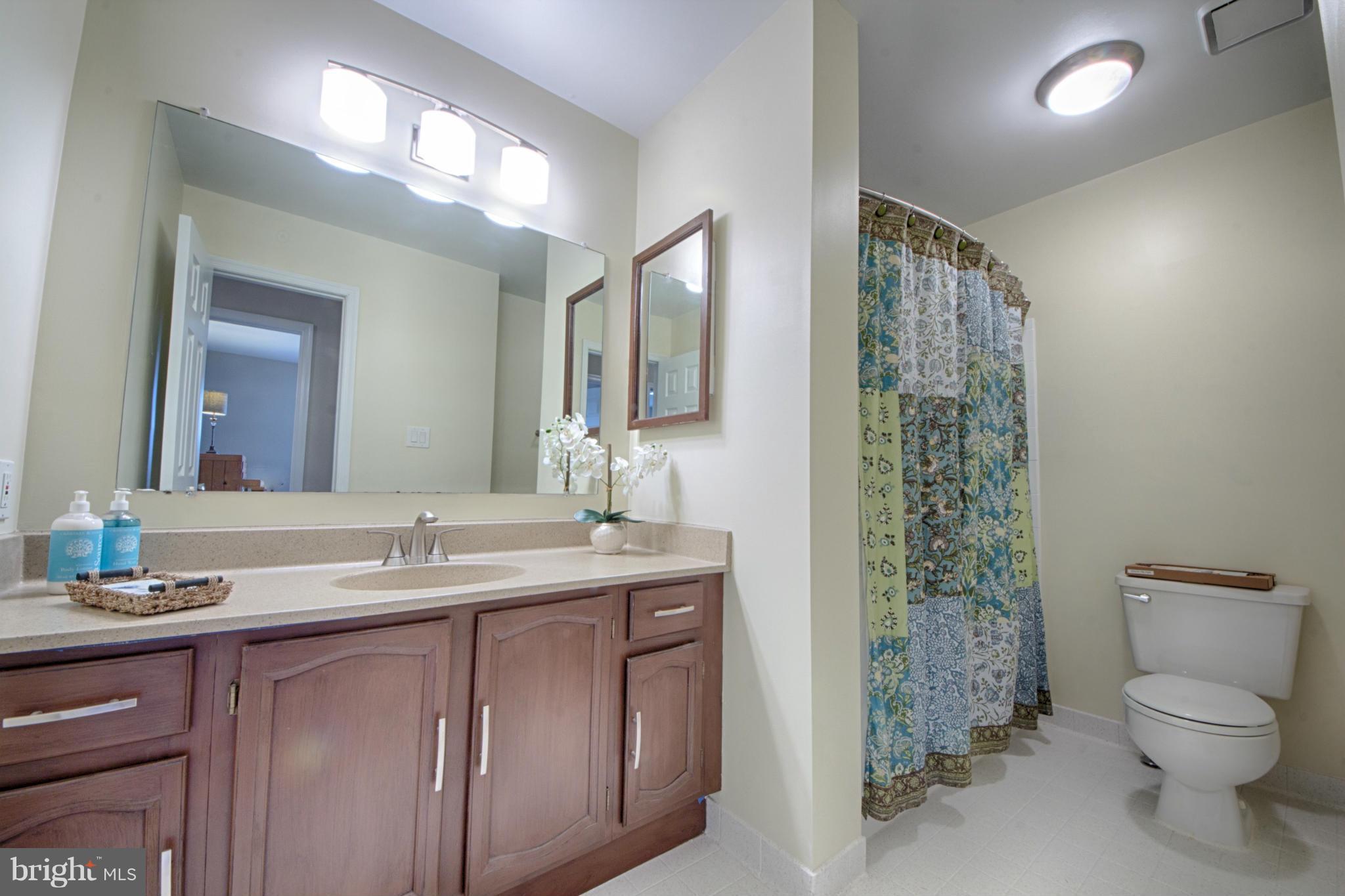 ASHBURN FARM - Residential