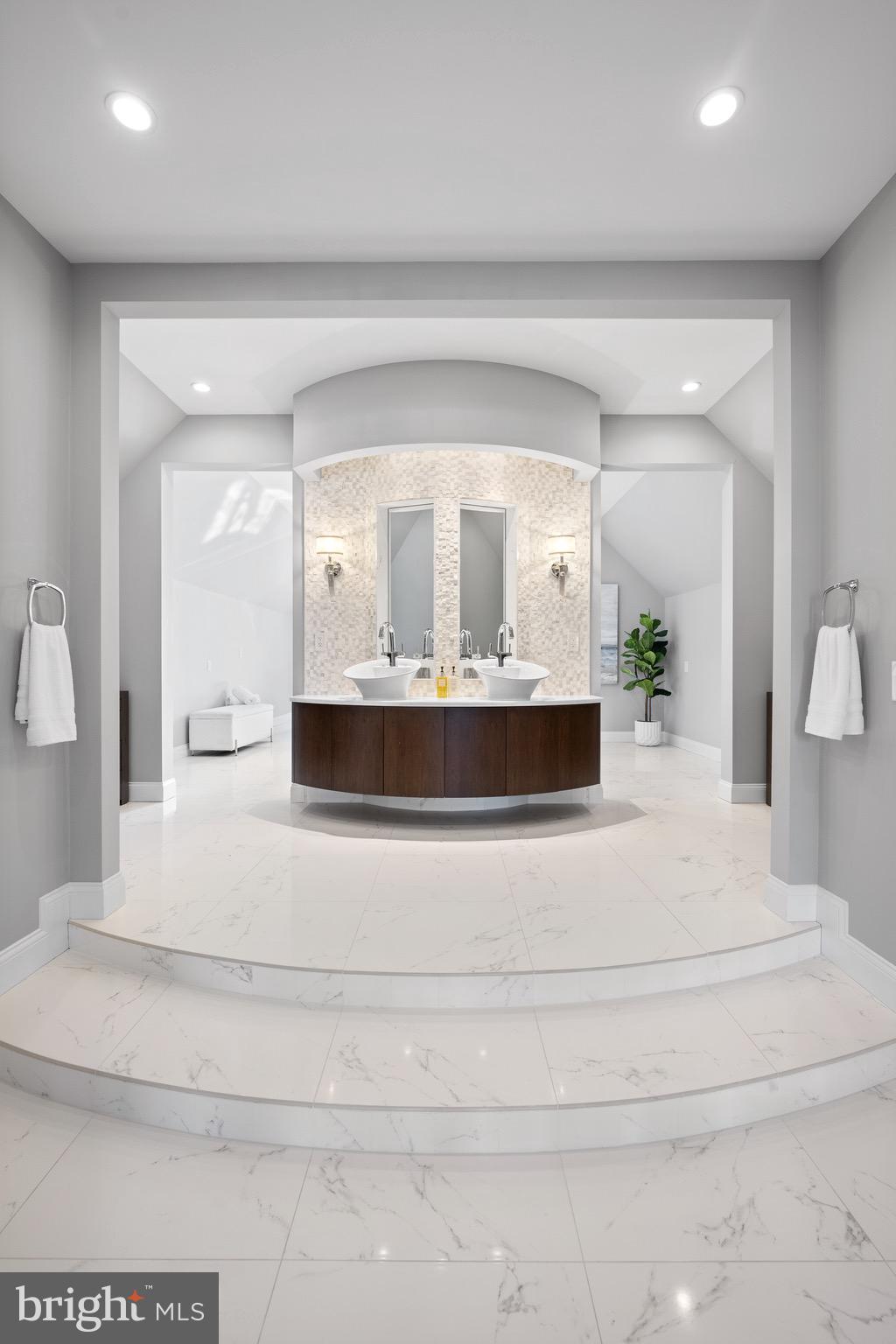 ROSE TREE WOODS - Residential