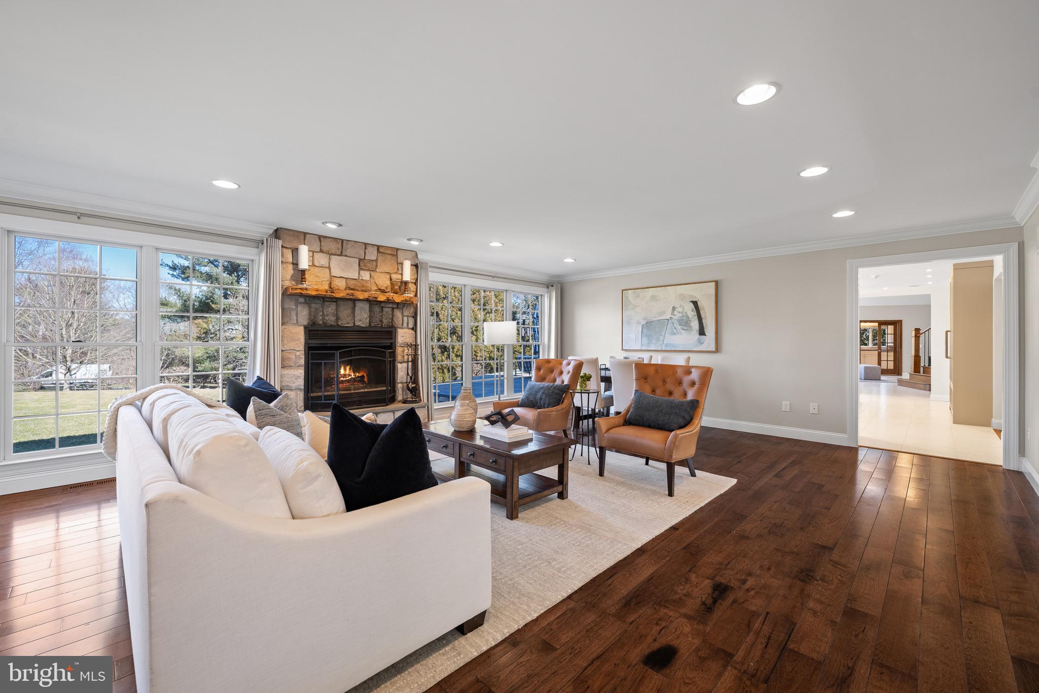 ROSE TREE WOODS - Residential