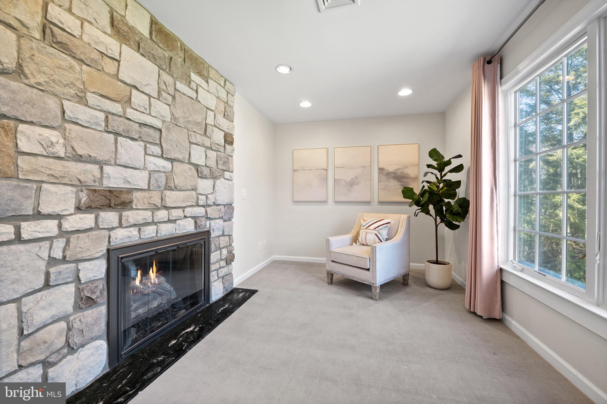 ROSE TREE WOODS - Residential