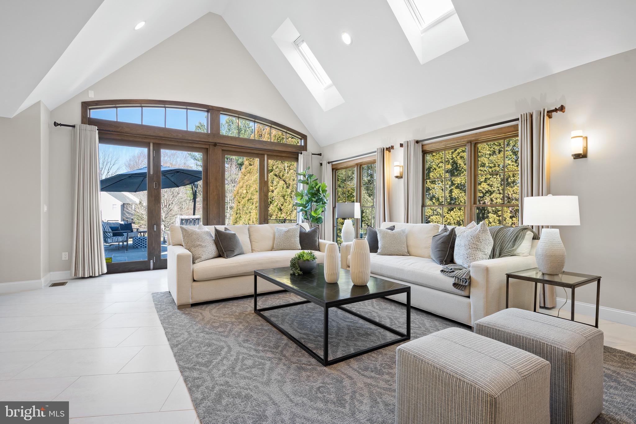 ROSE TREE WOODS - Residential