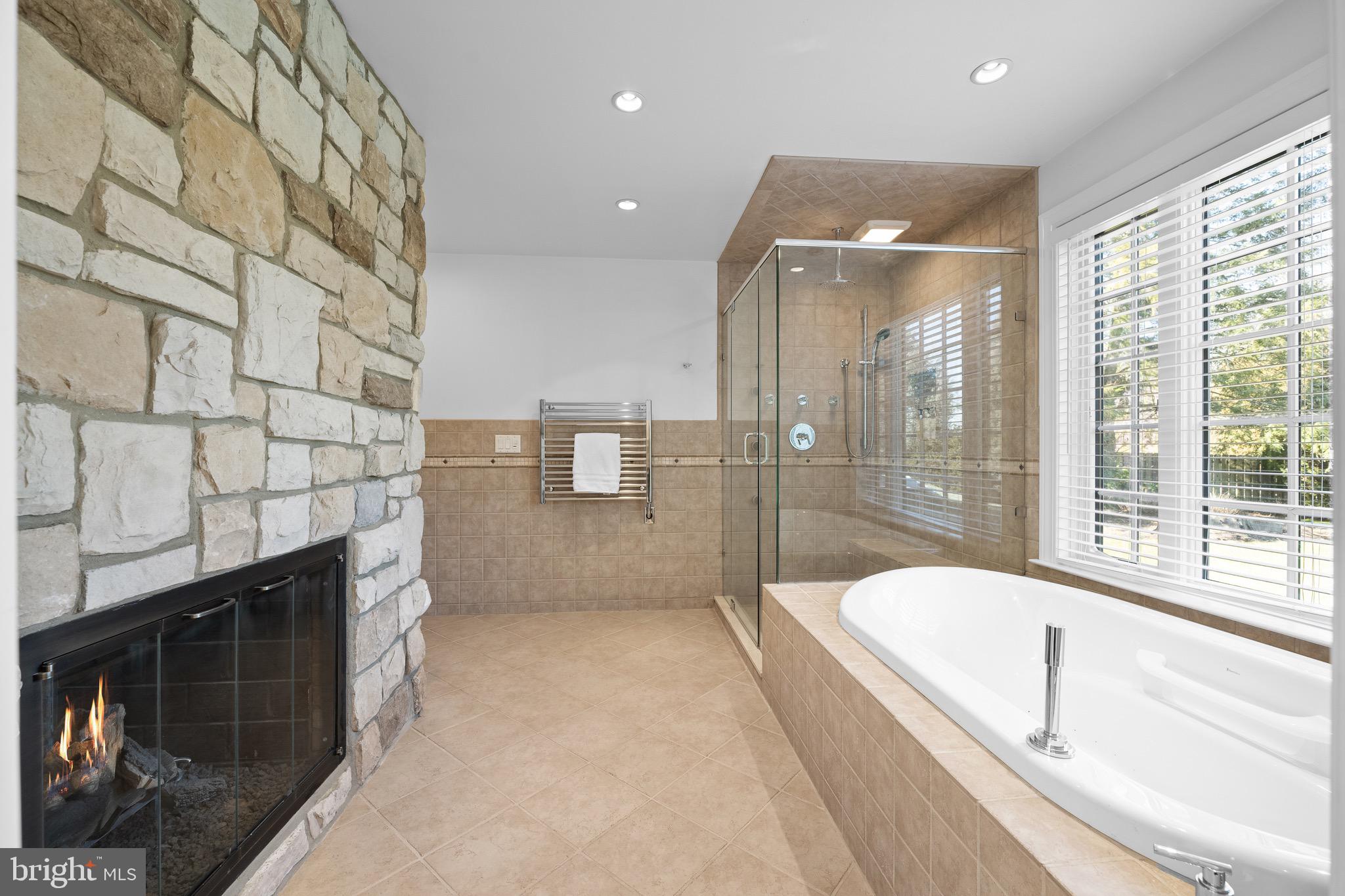 ROSE TREE WOODS - Residential