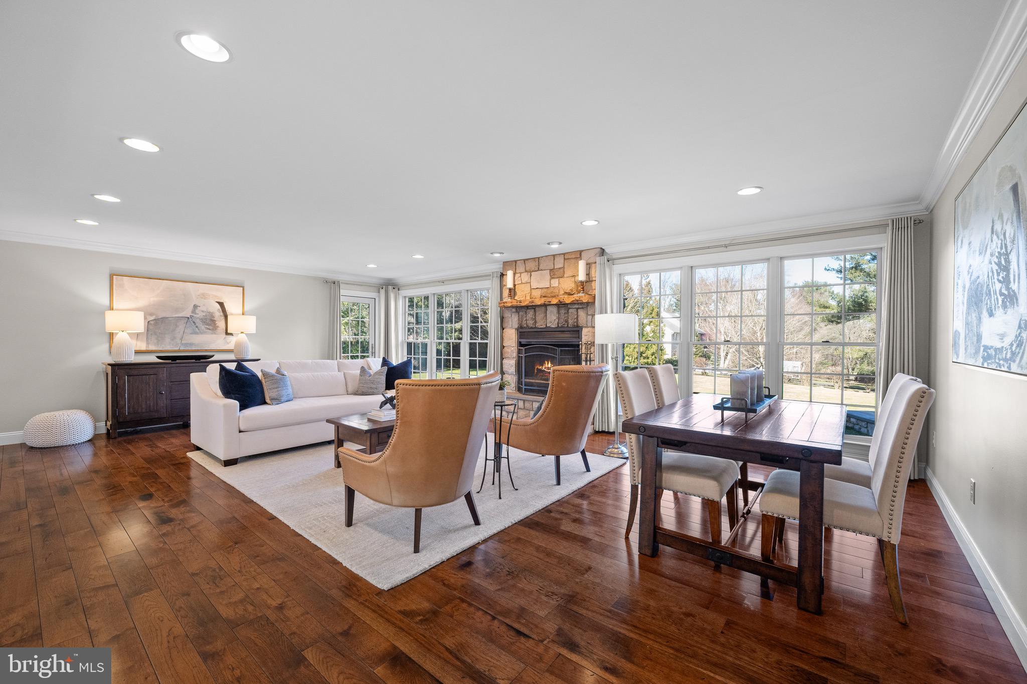 ROSE TREE WOODS - Residential