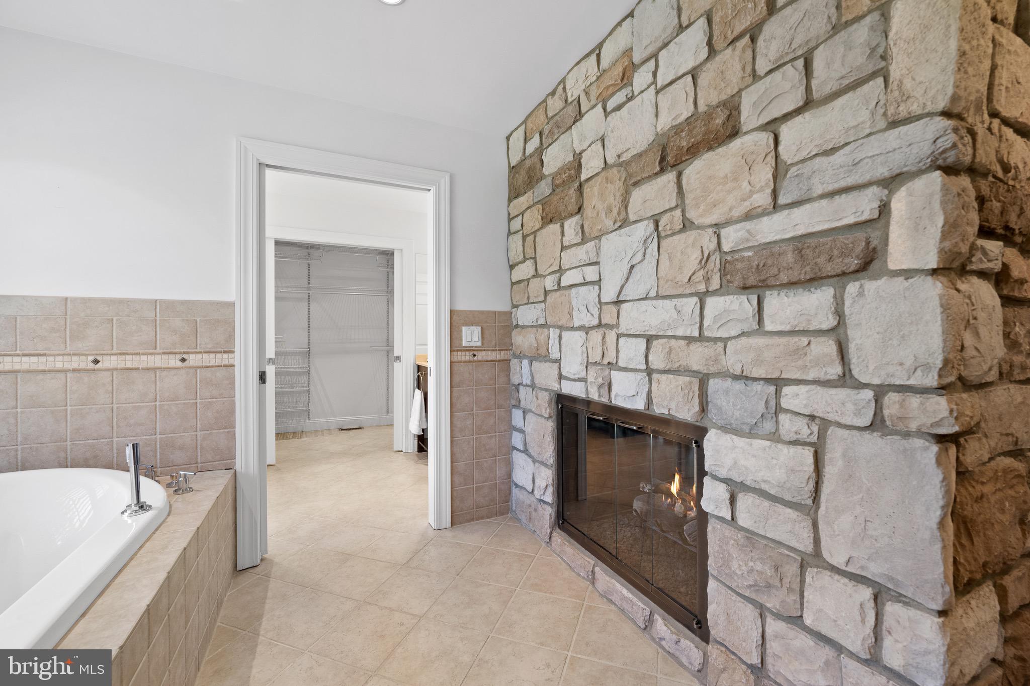 ROSE TREE WOODS - Residential