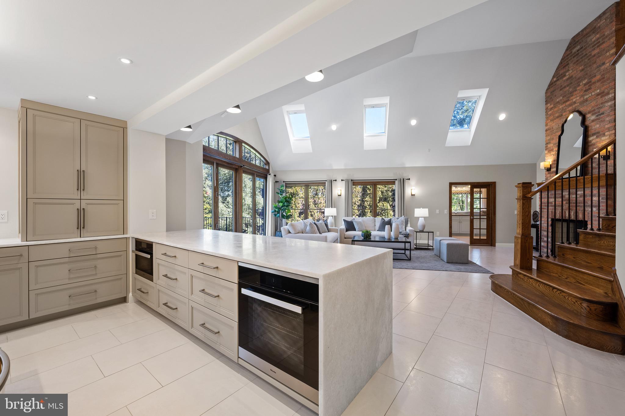 ROSE TREE WOODS - Residential