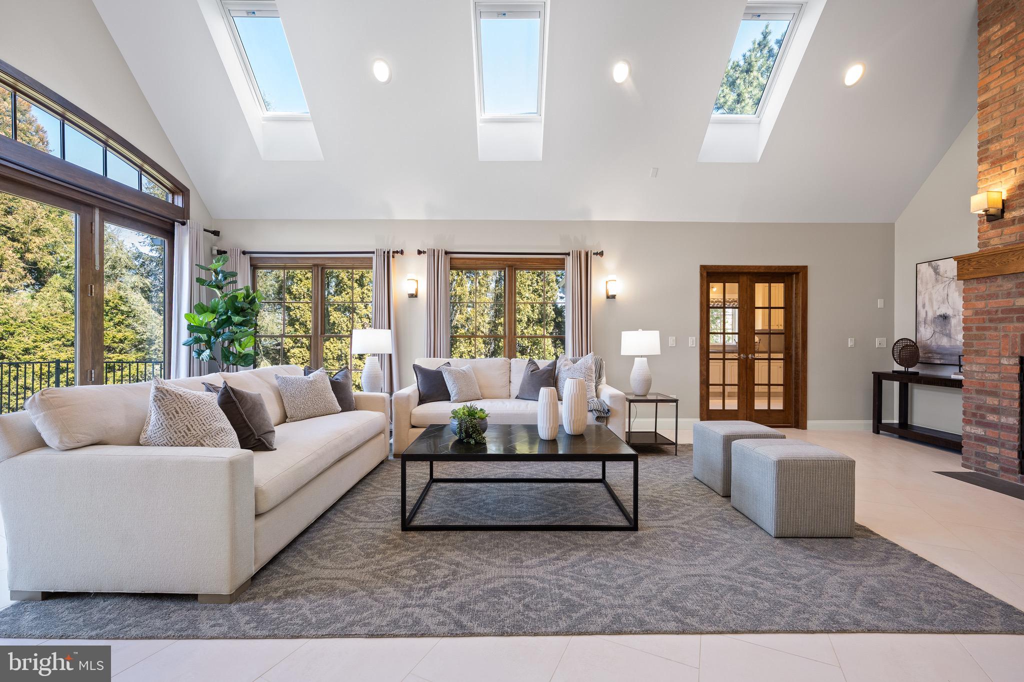 ROSE TREE WOODS - Residential